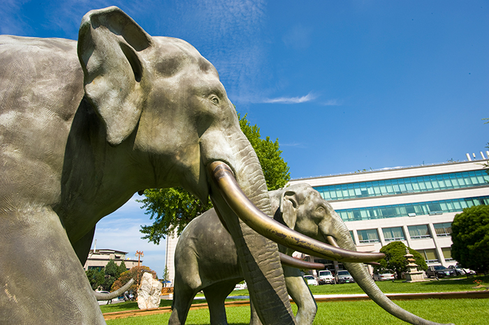 Elephant statue